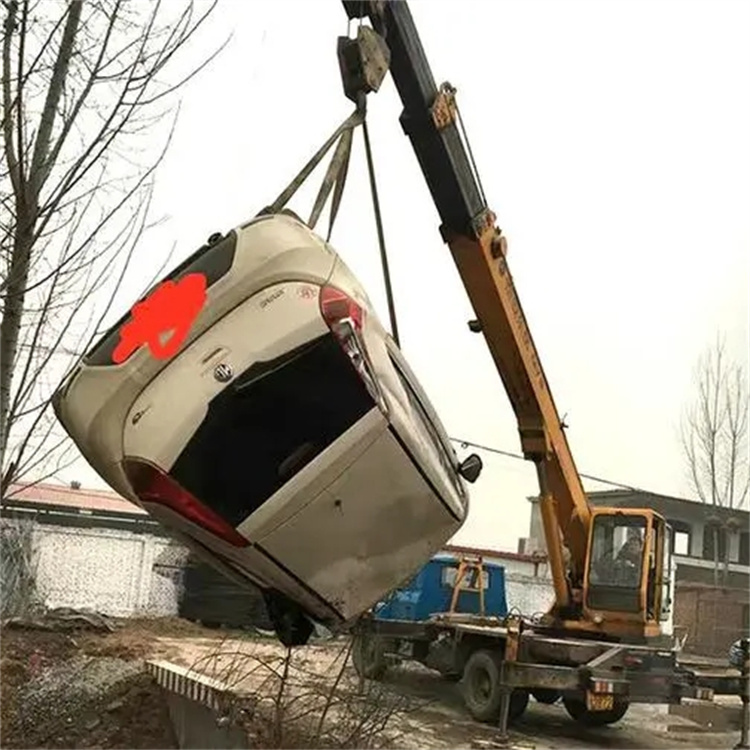 多文镇随时待命，吊车24小时道路救援服务全解析