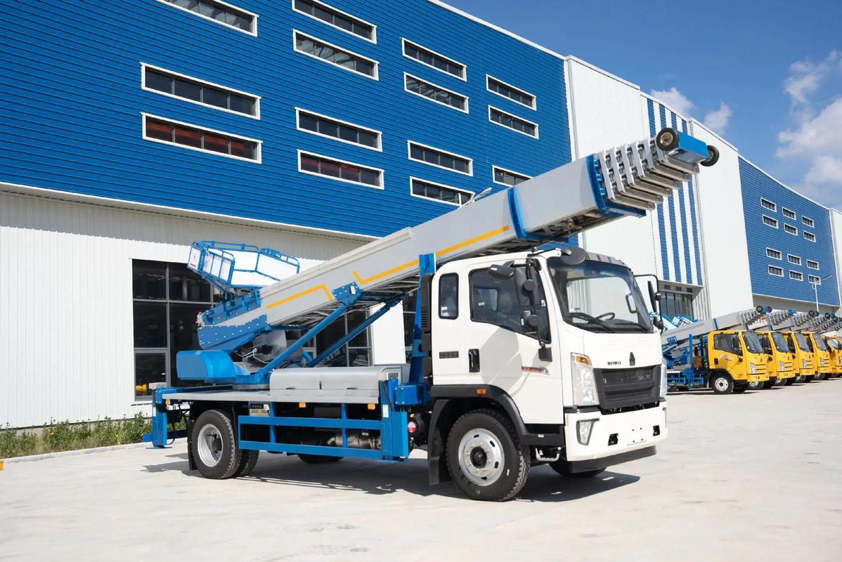 多文镇出租云梯车高空作业车 建筑垃圾搬运